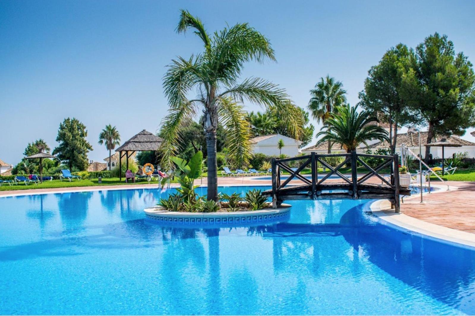 Duquesa Golf And Garden